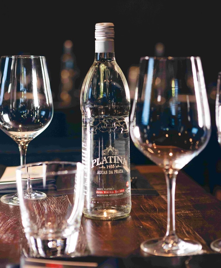 Garrafa de vidro de 750ml da Água Platina
