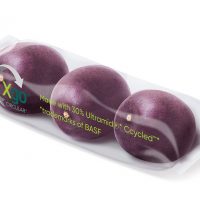 The packaging’s MAP properties preserve the quality of the passion fruit.